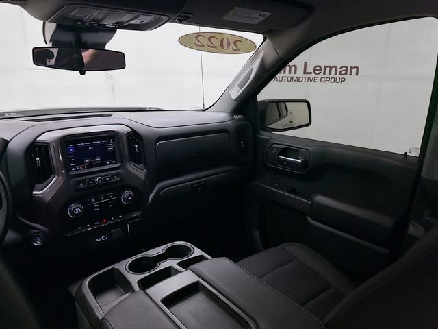Used 2022 Silver Ice Metallic Chevrolet Custom image 22