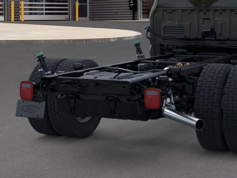 New 2026 Agate Black Metallic Ford F-550® XLT image 48