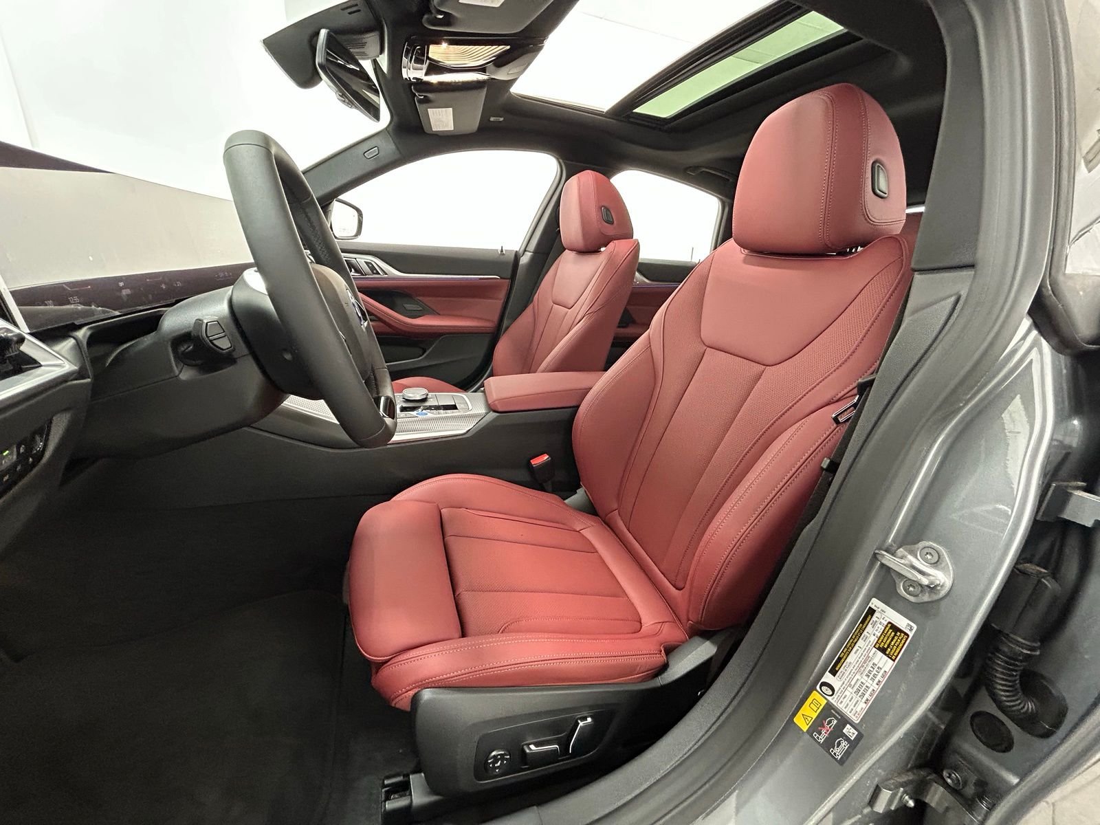 New 2026 Skyscraper Grey Metallic BMW xDrive40 image 50