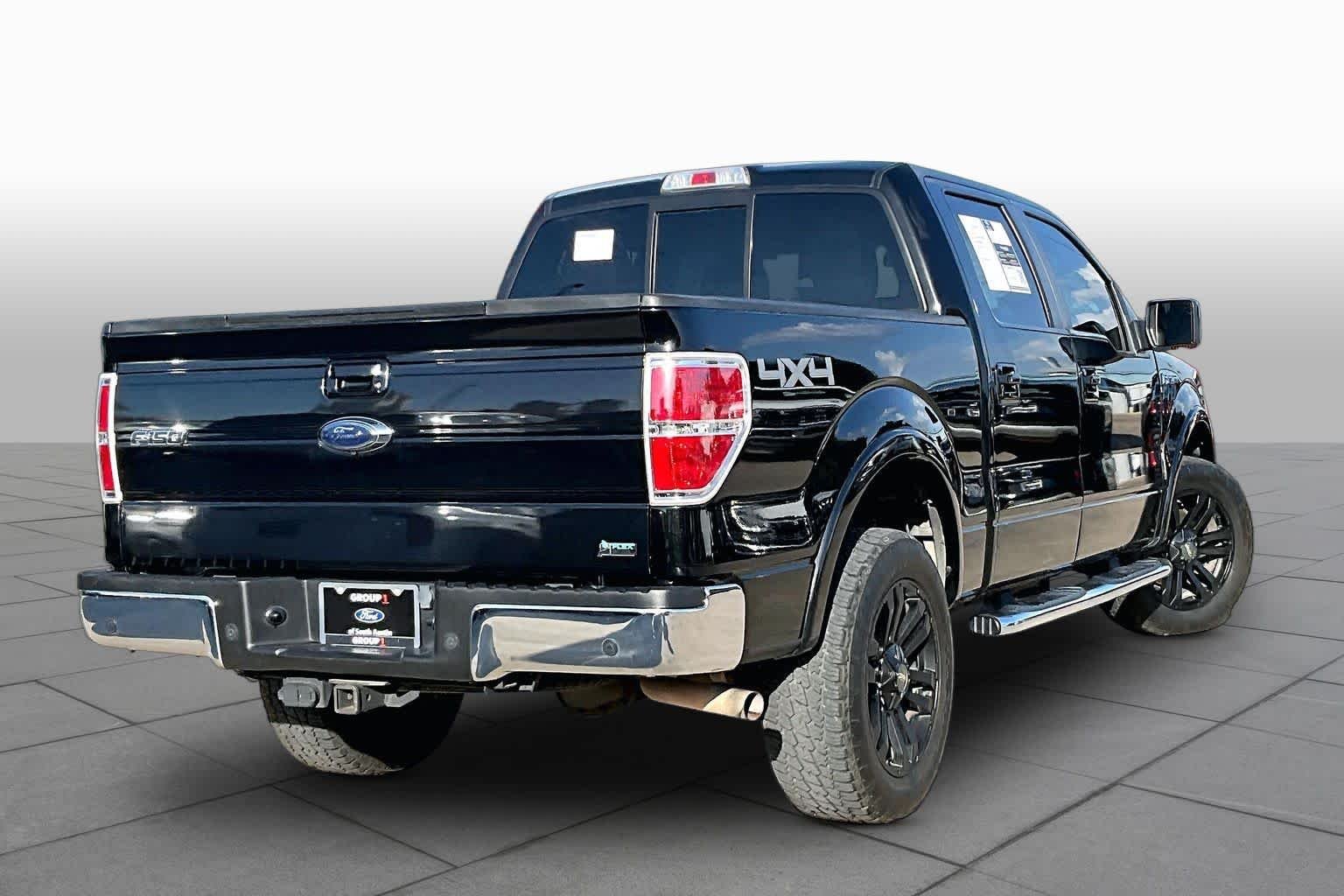 Used 2010 Tuxedo Black Ford XLT image 11