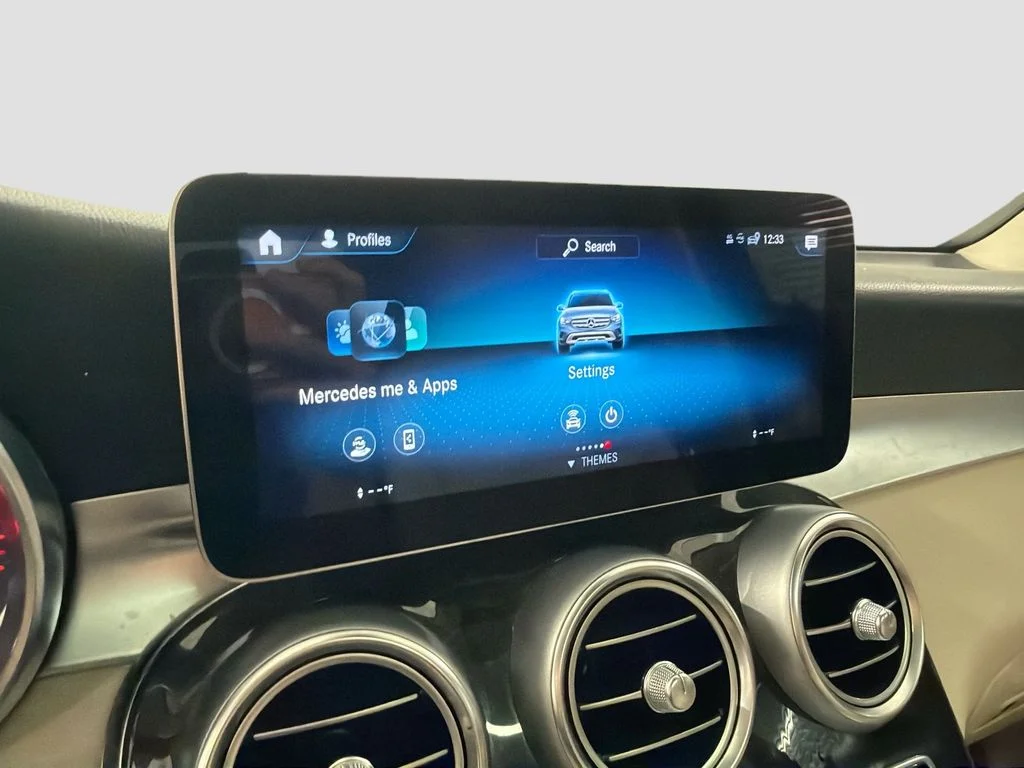 Used 2022 White Mercedes-Benz GLC 300 image 15