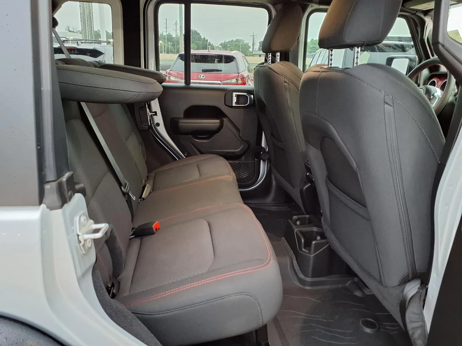 Used 2023 Silver Jeep Rubicon image 20