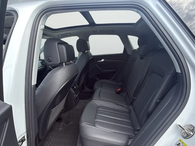 Used 2021 White Audi 45 Premium Plus image 27
