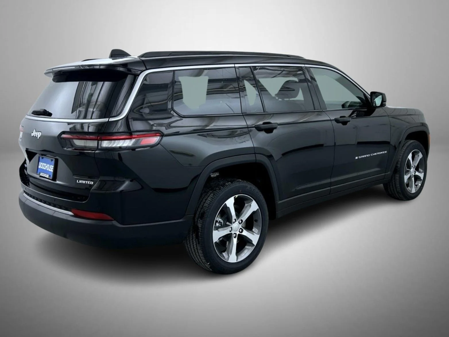 New 2026 Diamond Black Crystal Pearlcoat Jeep Limited image 5