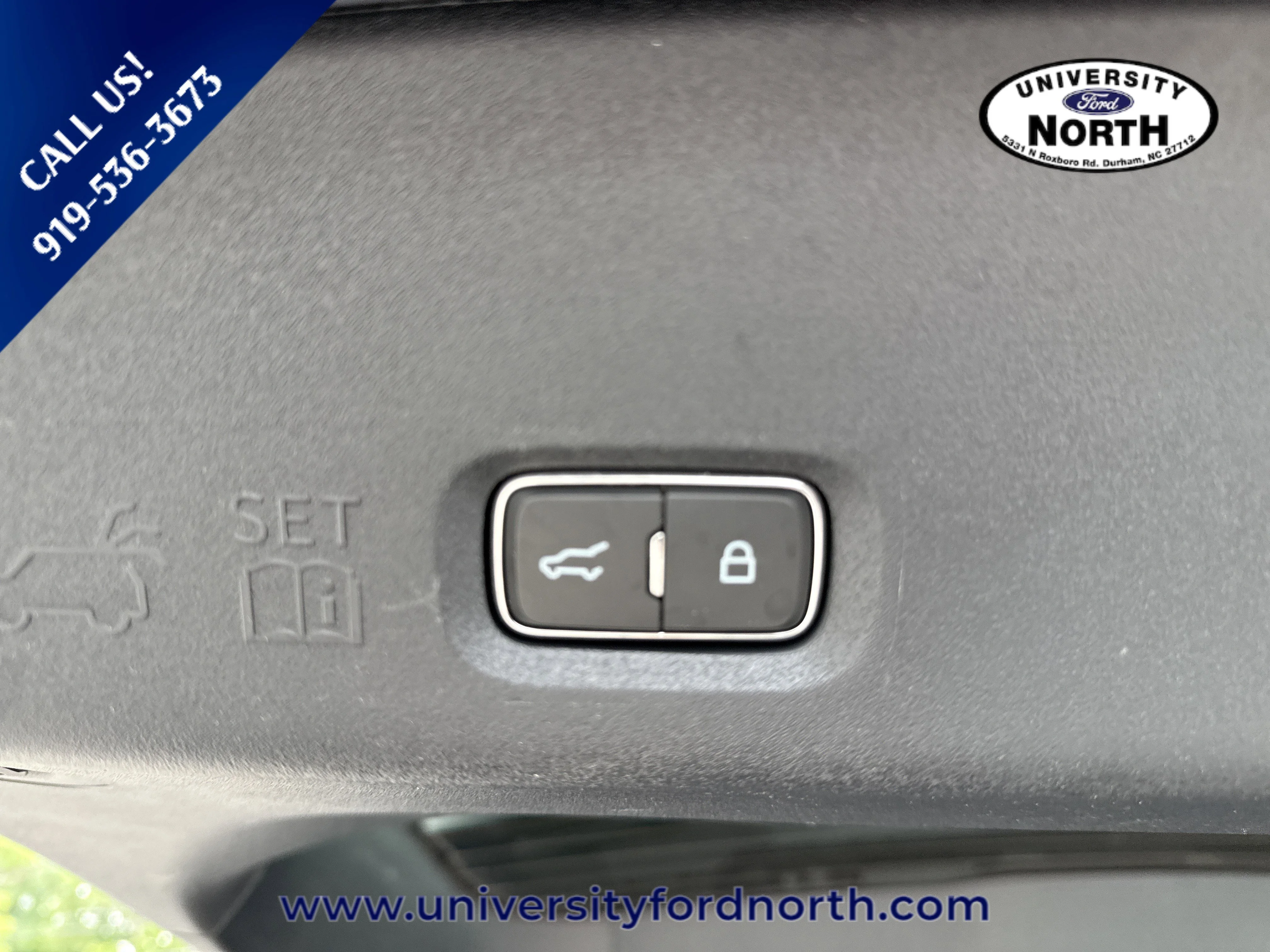 Used 2025 Agate Black Metallic Ford Active image 46