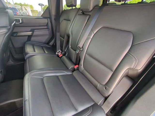 Used 2025 Black Ford Badlands image 29