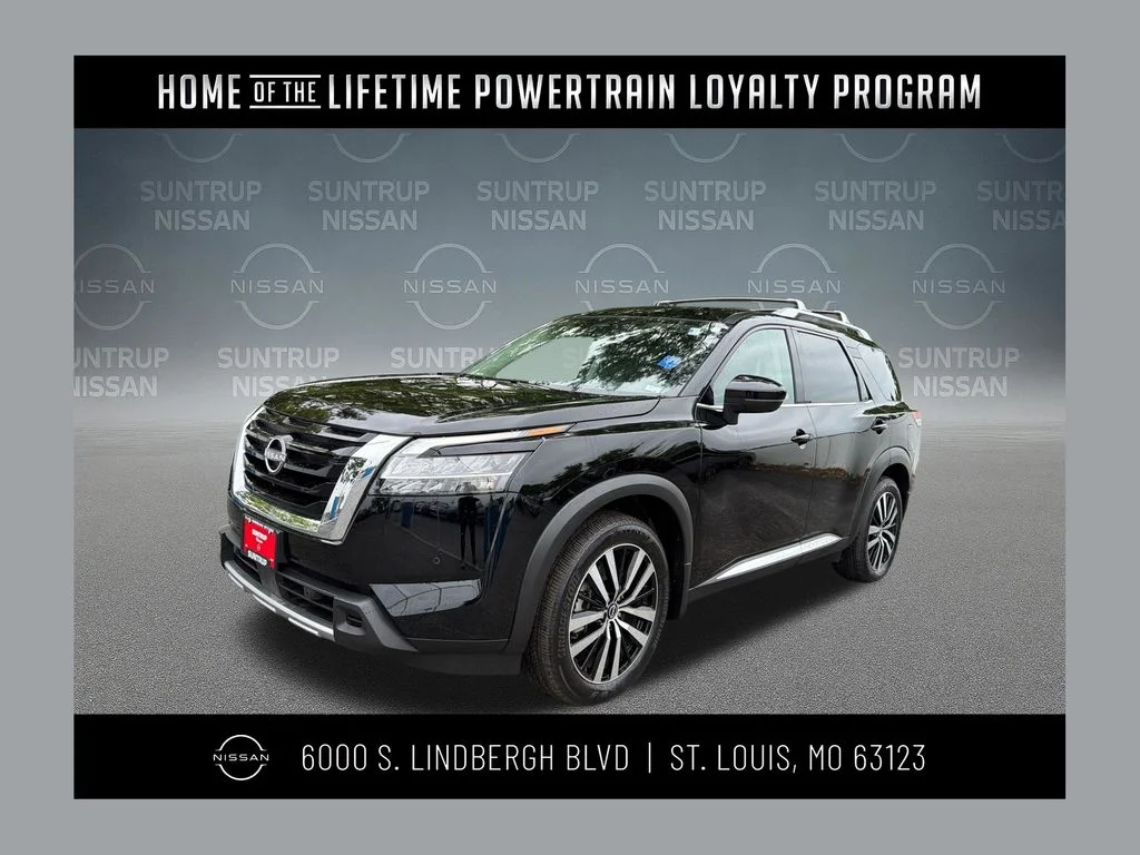 2024 Nissan Pathfinder Platinum 4WD's photo