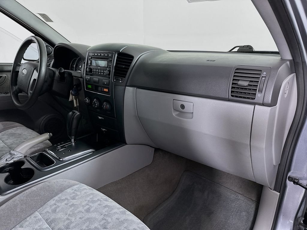 Used 2008 Alpine Gray Kia LX image 26
