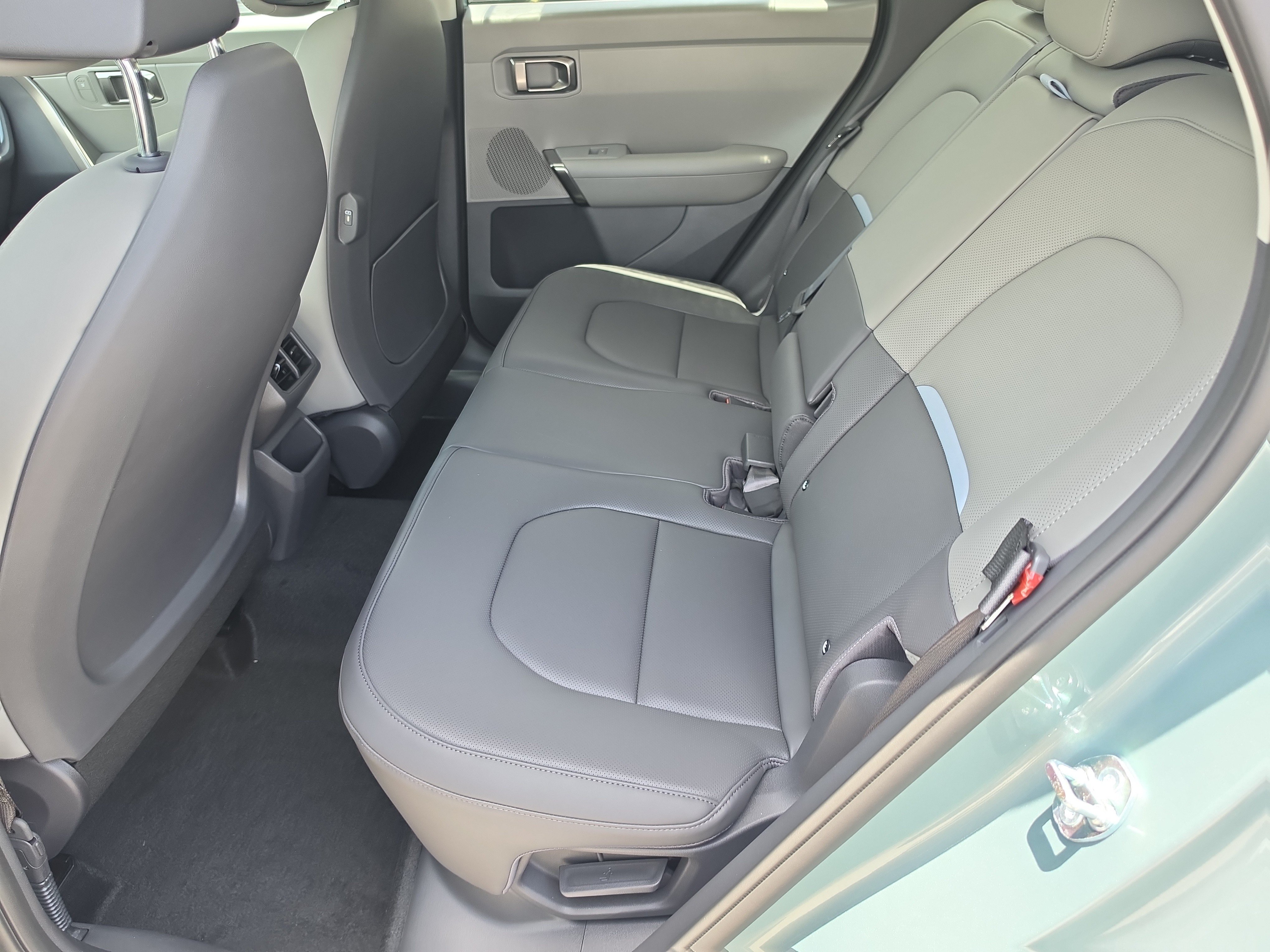 New 2027 Iceberg Green Kia EX image 17