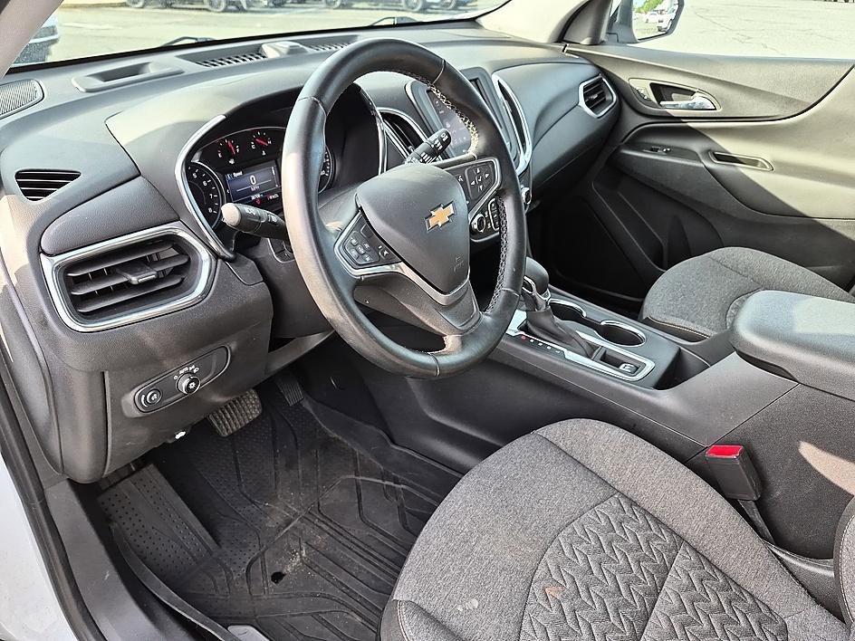 Used 2023 Summit White Chevrolet LT image 16
