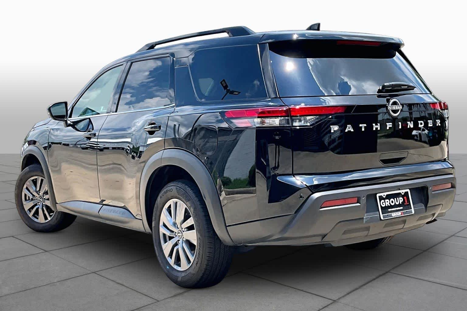 Used 2025 Super Black Nissan SV image 11