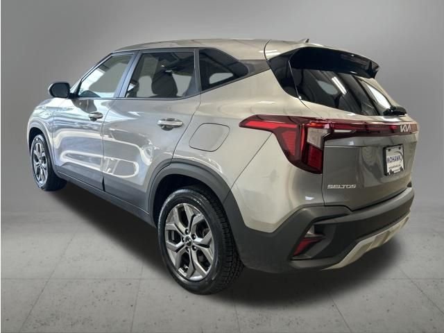 Used 2025 Steel Gray Kia LX image 10