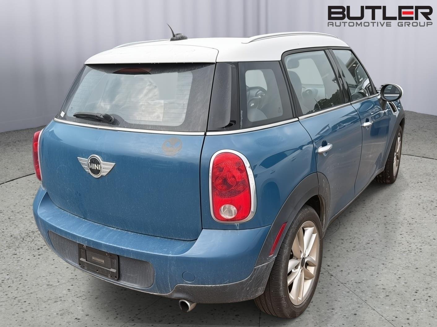 Used 2011 Surf Blue MINI Base image 8