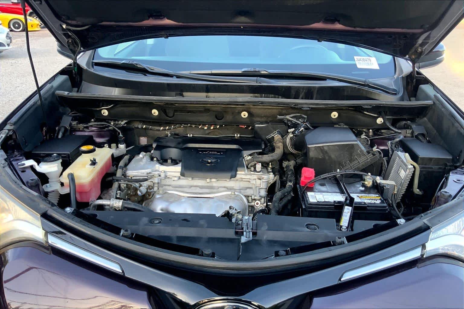 Used 2018 Black Currant Metallic Toyota XLE image 31