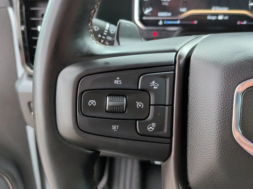 Used 2024 White GMC AT4 image 19