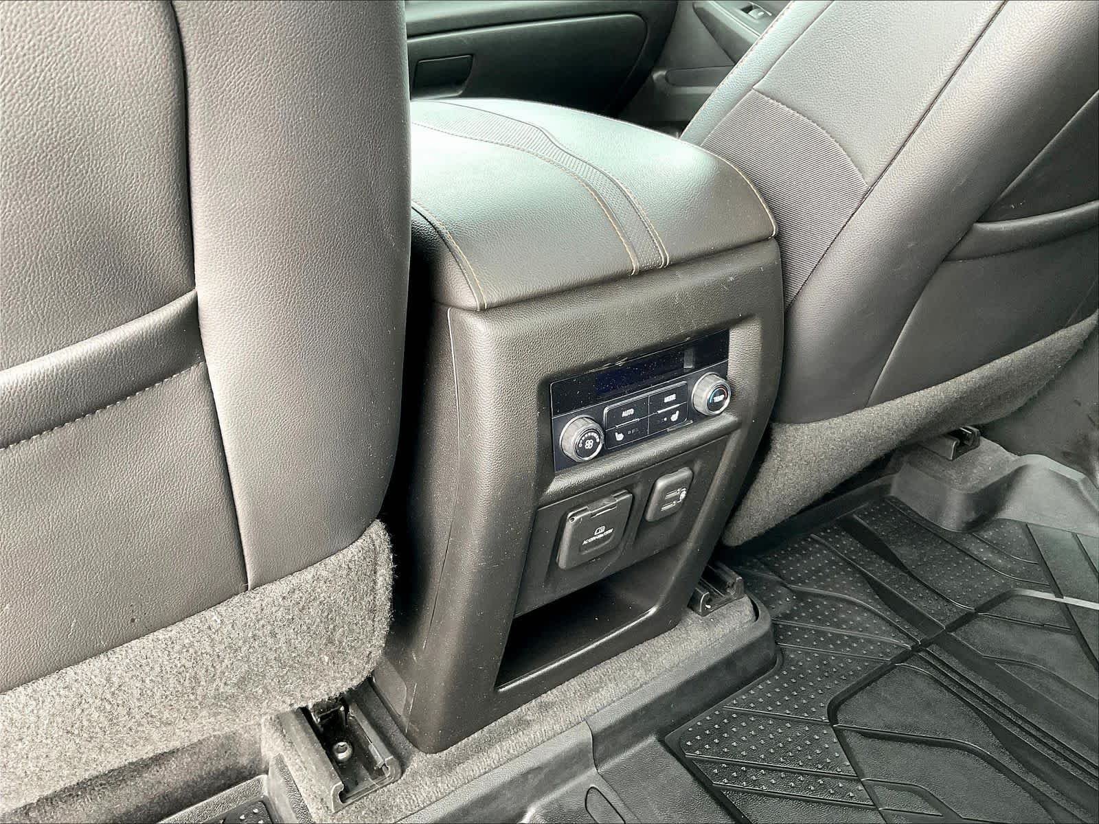 2020 Chevrolet Traverse Premier - Photo 12