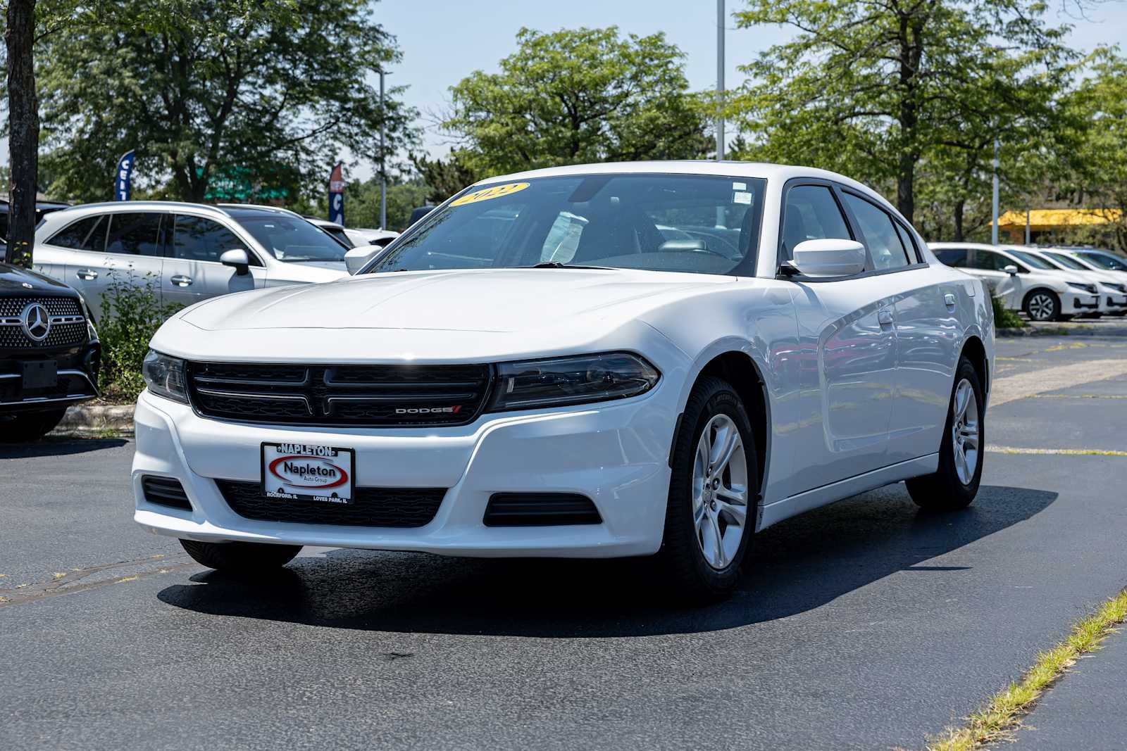 Used 2022 White Knuckle Clearcoat Dodge SXT image 3
