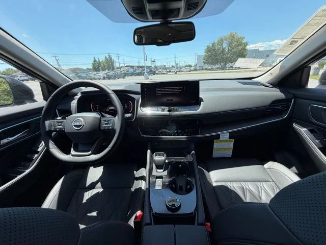 New 2026 White Pearl Nissan Platinum image 21