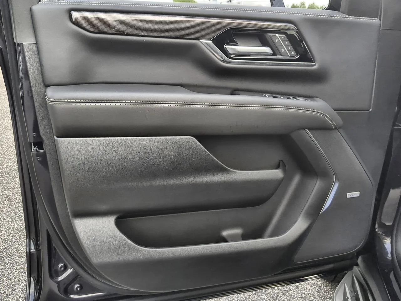 New 2026 Titanium Rush Metallic GMC Elevation image 23