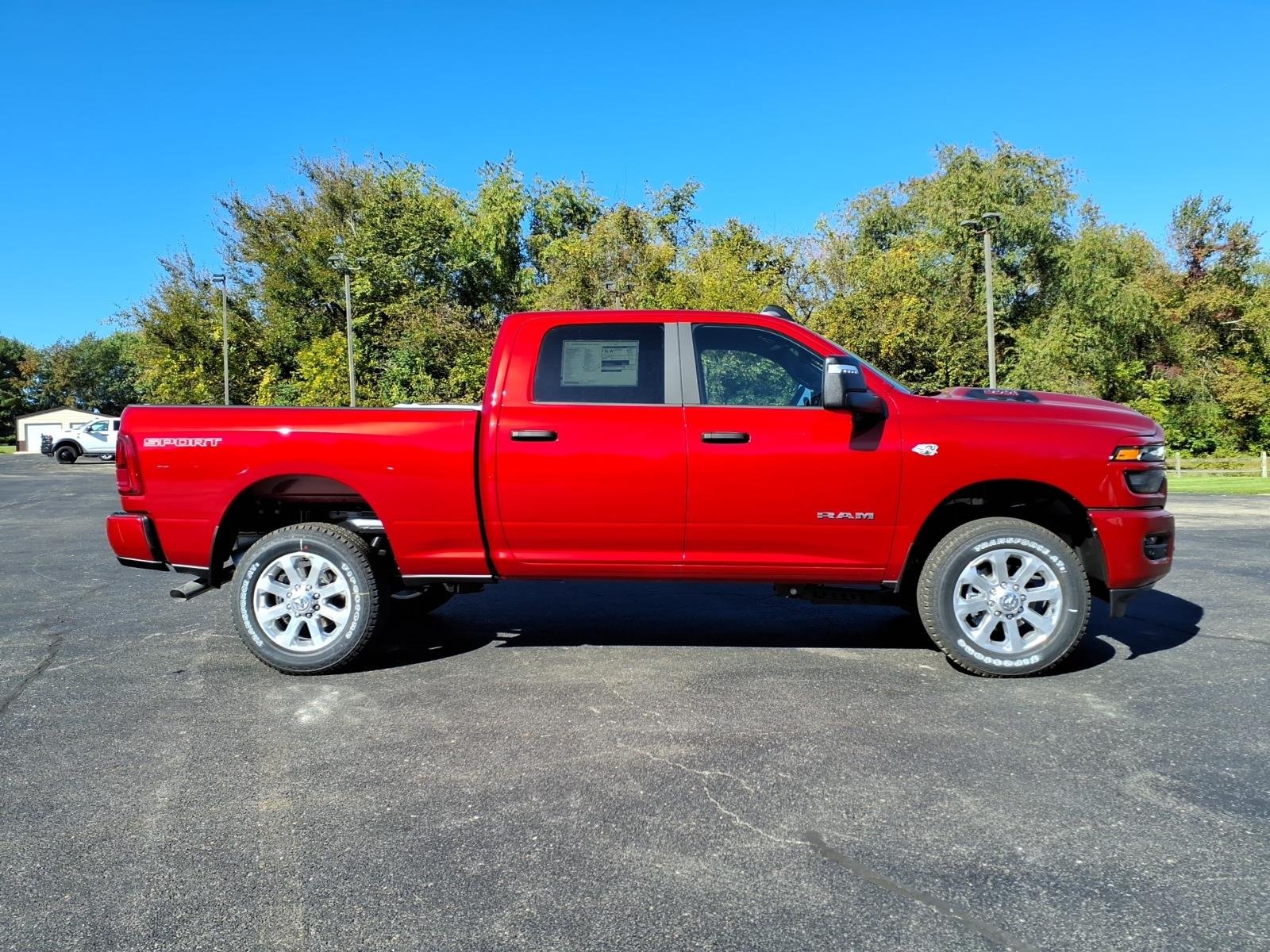 New 2027 Molten Red Pearl-Coat Exterior Paint RAM Big Horn image 8