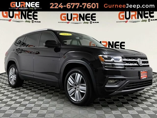 Used 2019 Black Volkswagen 3.6L V6 SE image 1