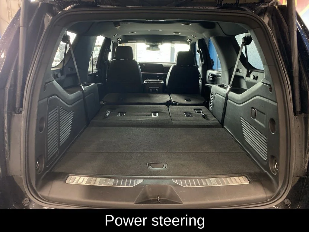 Used 2025 Black Chevrolet Z71 image 20