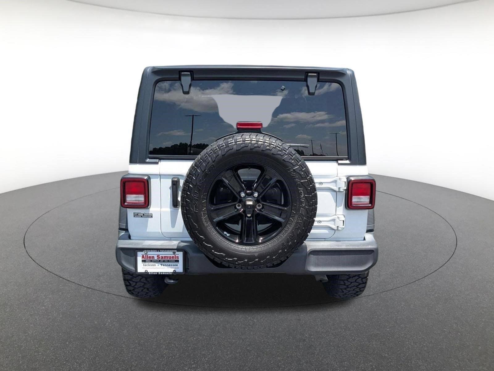 Used 2022 Bright White Clearcoat Jeep Unlimited Sport Altitude image 6
