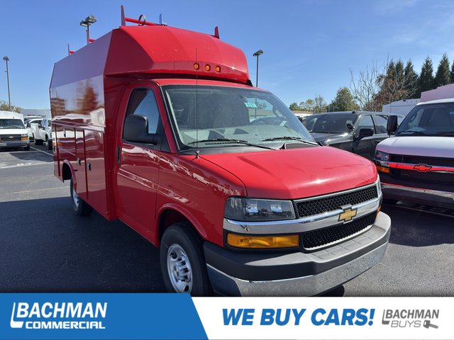 2025 Chevrolet Express Cutaway 3500 1WT