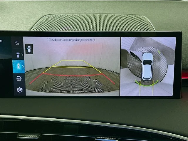 New 2026 White Genesis 2.5T Advanced image 18