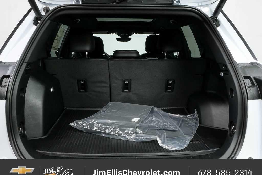 New 2026 Polar White Tricoat Chevrolet ACTIV image 30
