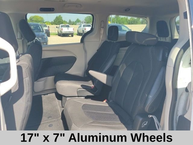 Used 2023 Bright White Clearcoat Chrysler LX image 16