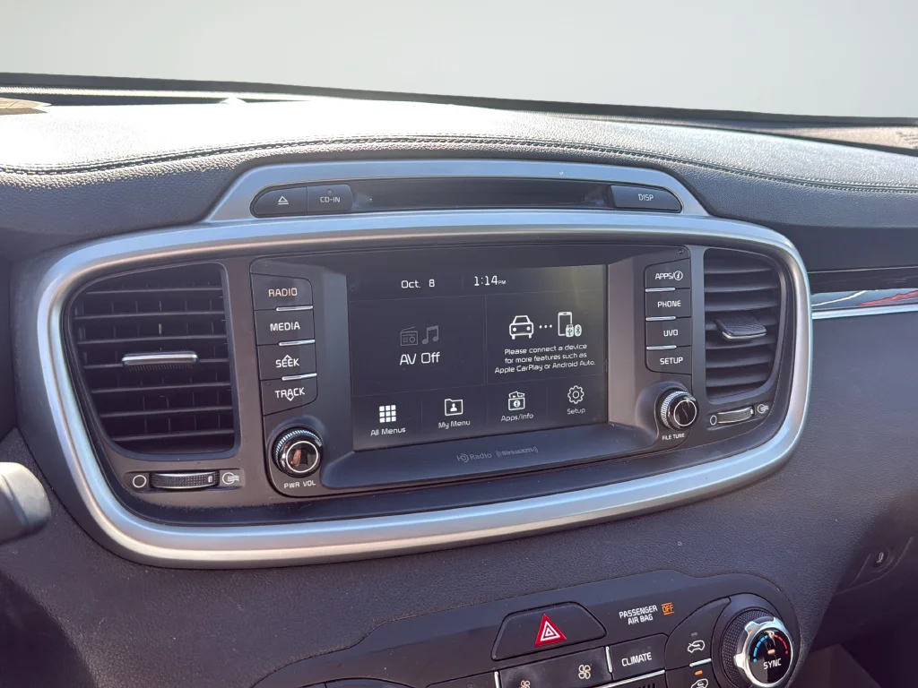 Used 2017 Silver Kia LX image 13