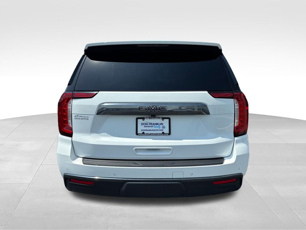 Used 2023 White GMC AT4 image 3