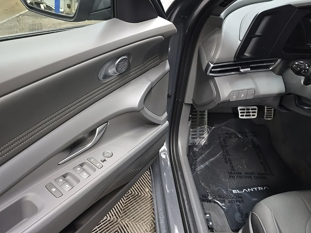New 2026 Gray Hyundai SEL Sport image 27