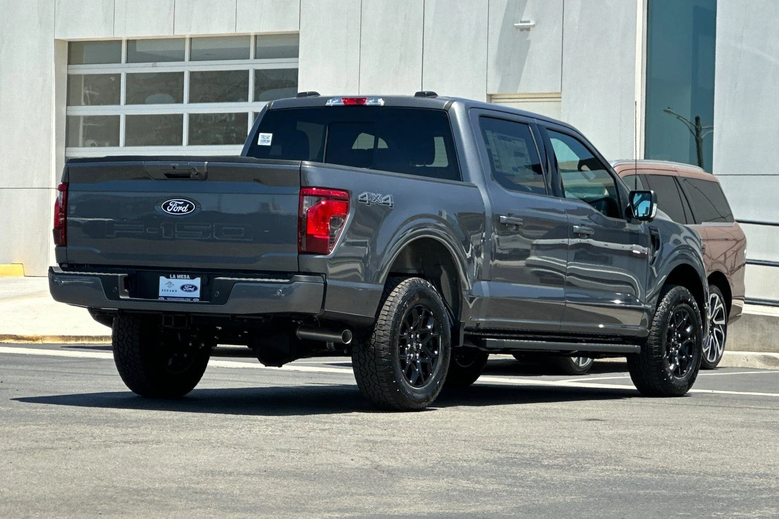 New 2026 Carbonized Gray Metallic Ford XLT image 3