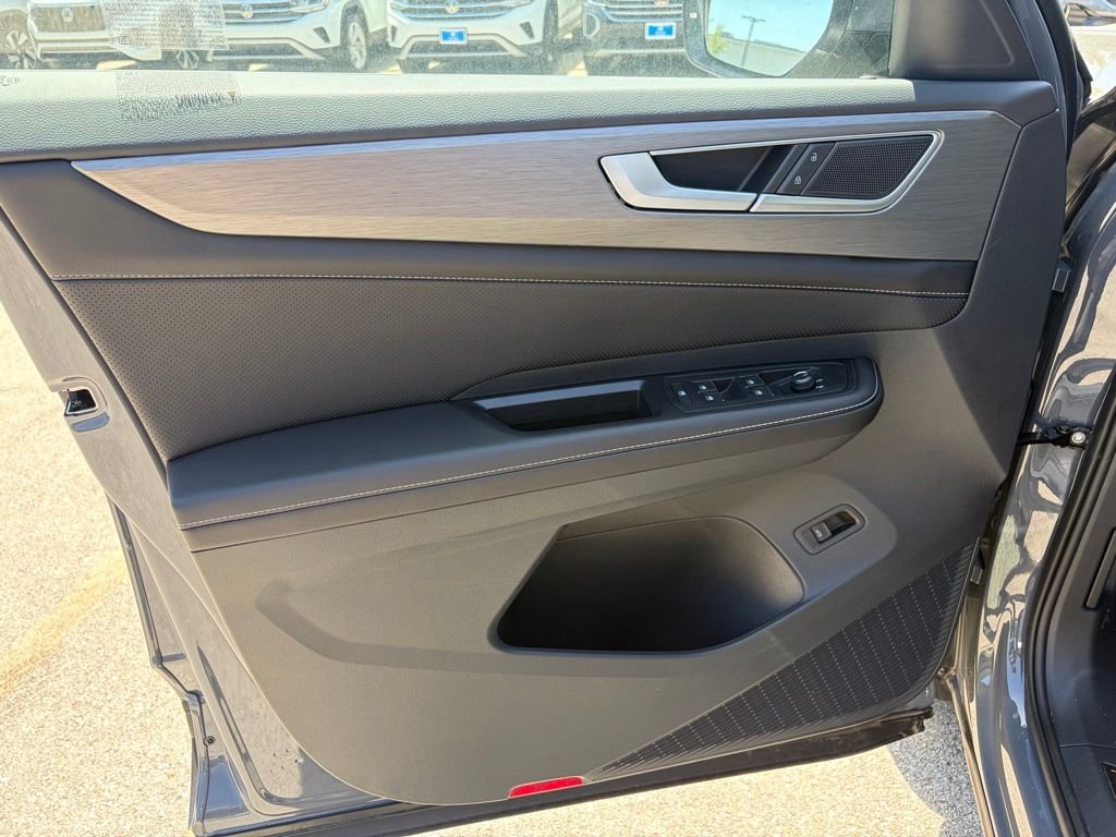 New 2026 Pure Gray Volkswagen 2.0T SE W/TECHNOLOGY image 12