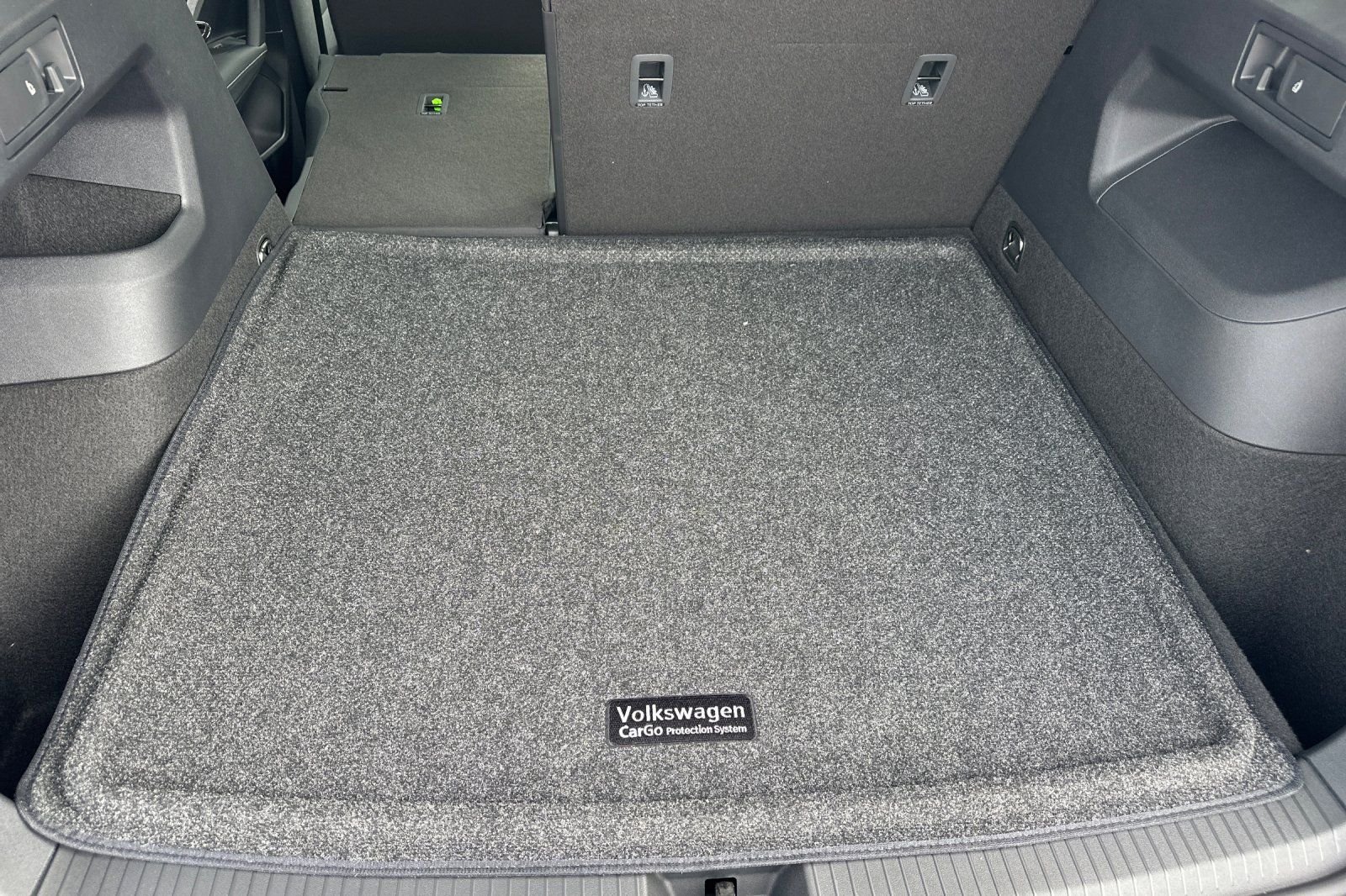 New 2026 Platinum Gray Metallic Volkswagen 2.0T S image 15
