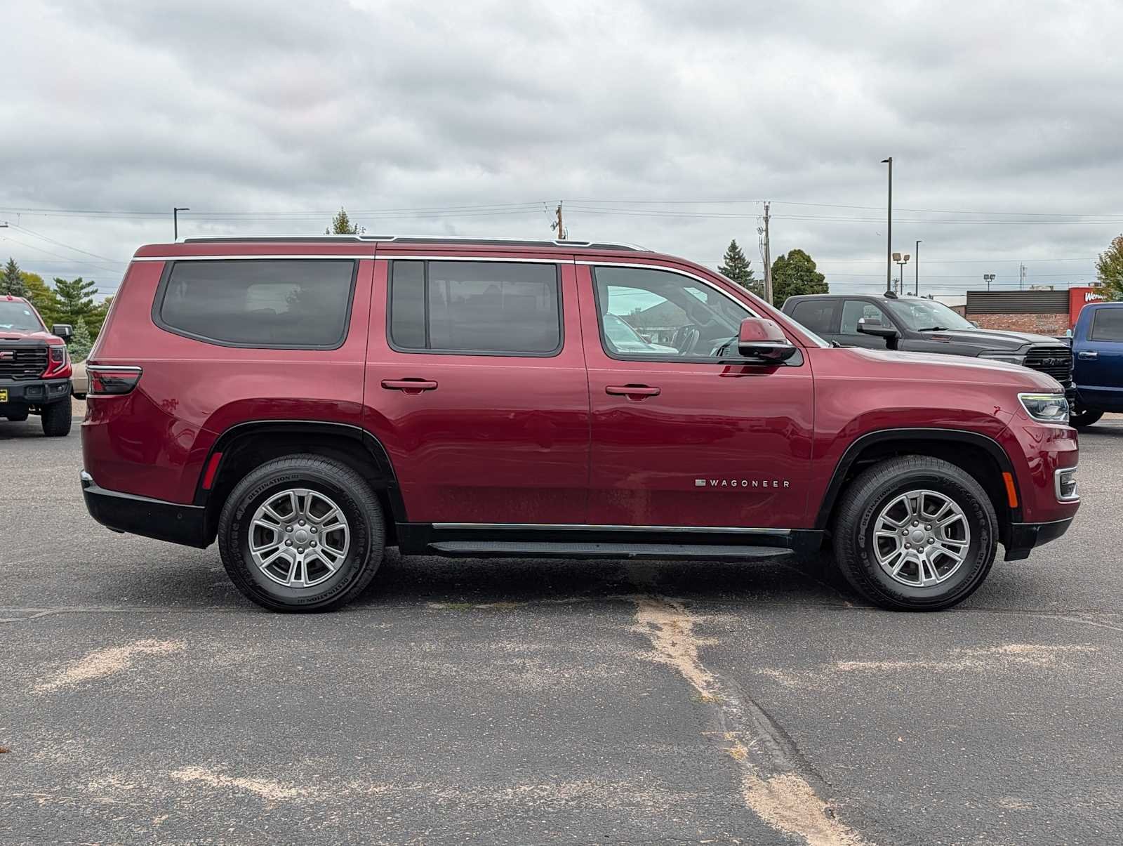 Used 2022 Velvet Red Pearlcoat Jeep Series I image 8