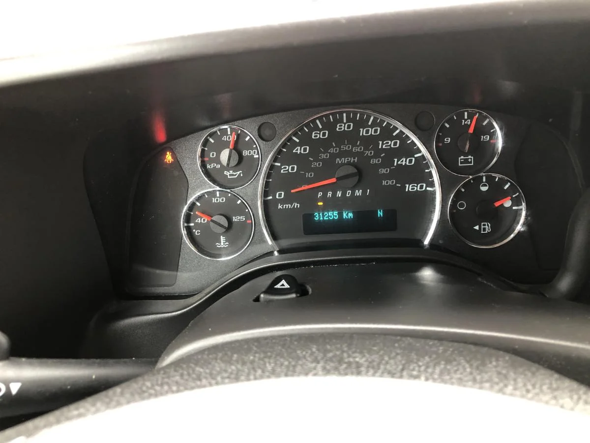 Used 2024 Gold Chevrolet RWD 2500 155" image 13