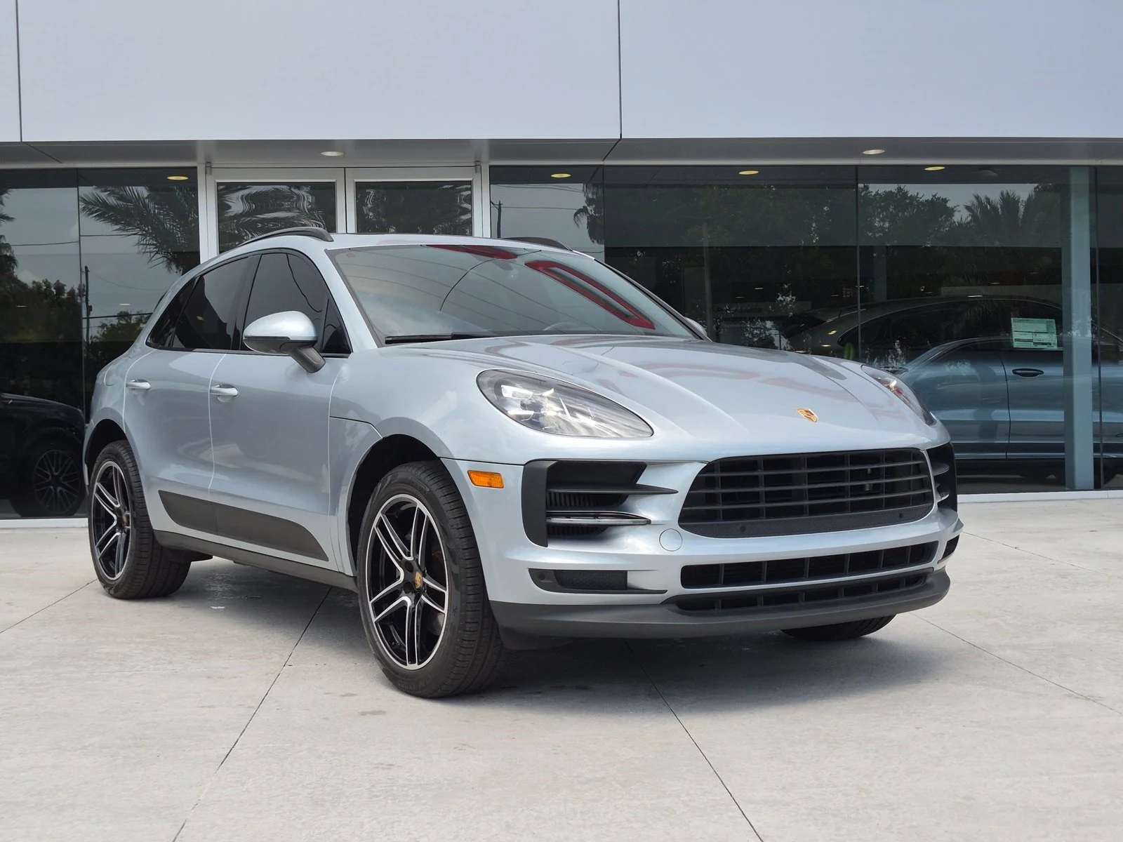Used 2019 Dolomite Silver Metallic Porsche S image 7