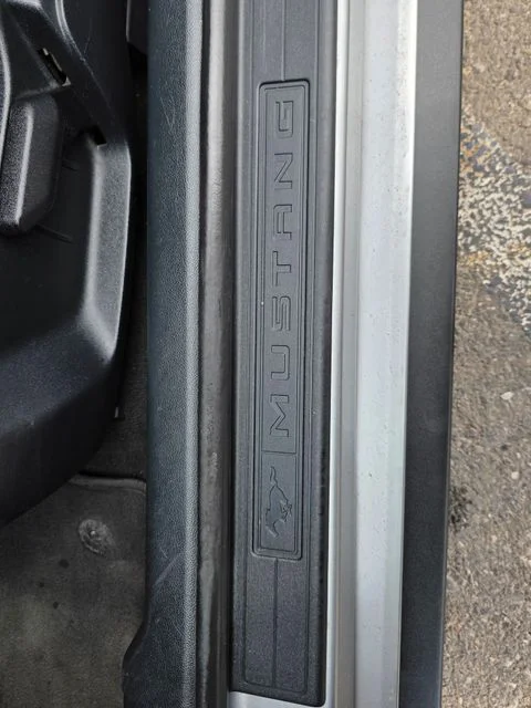 2023 Ford Mustang EcoBoost - Photo 25
