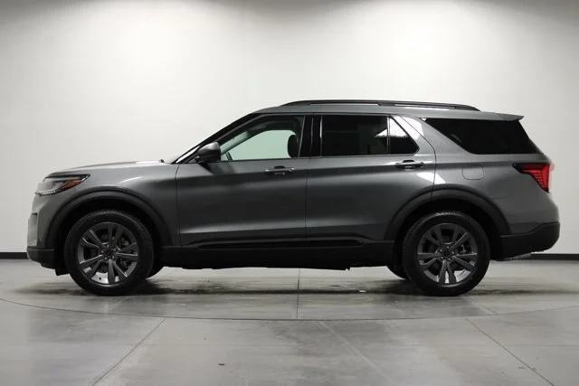 New 2026 Carbonized Gray Metallic Ford Active image 32