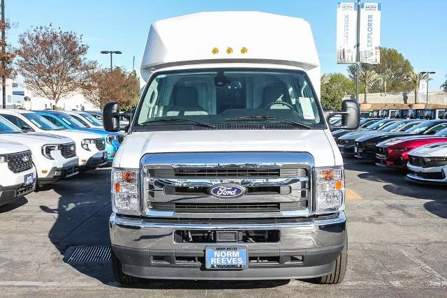 New 2026 Oxford White Ford E-350 SRW image 36
