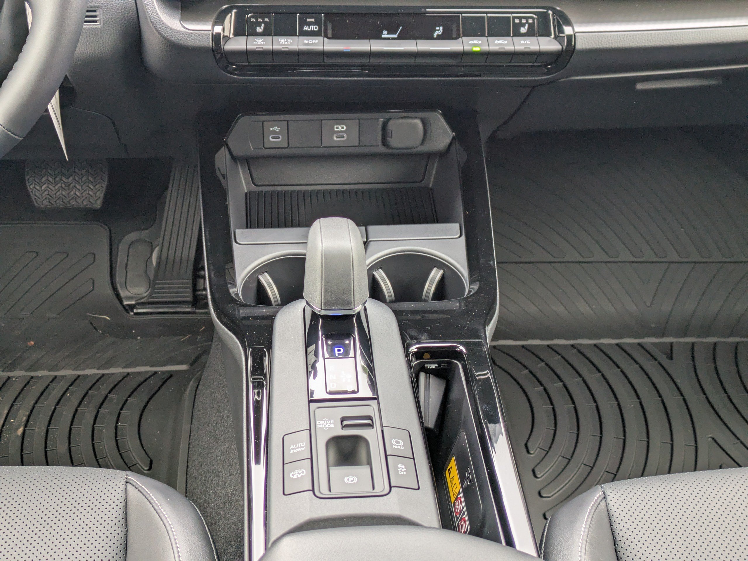 New 2026 Wind Chill Pearl Toyota Nightshade Edition image 20