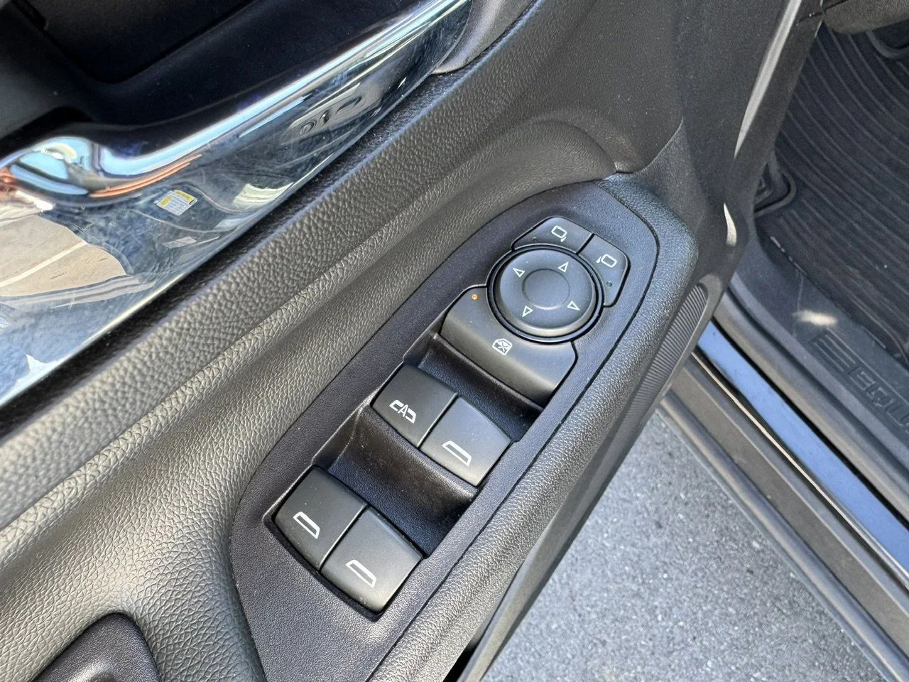 Used 2020 Mosaic Black Metallic Chevrolet LT image 10