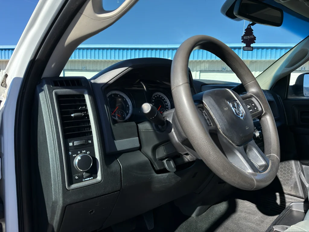 Used 2015 Bright White Clearcoat Ram Tradesman image 11