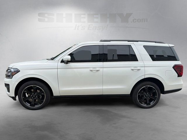 Used 2023 White Ford Limited image 15