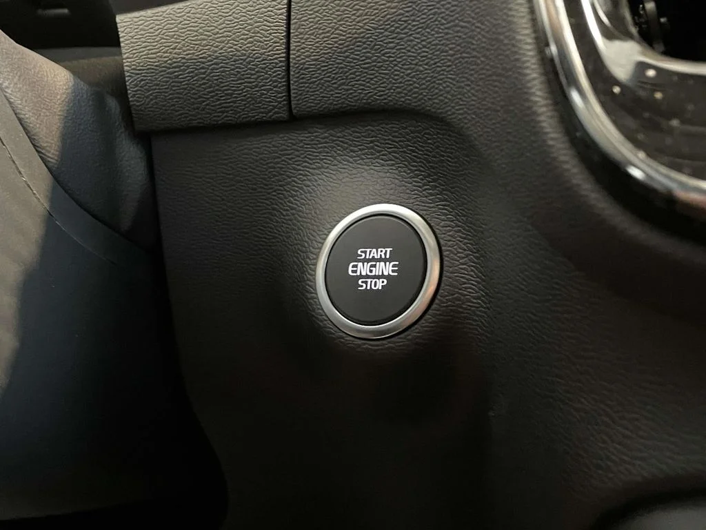 2026 Volvo XC40 Core - Photo 31