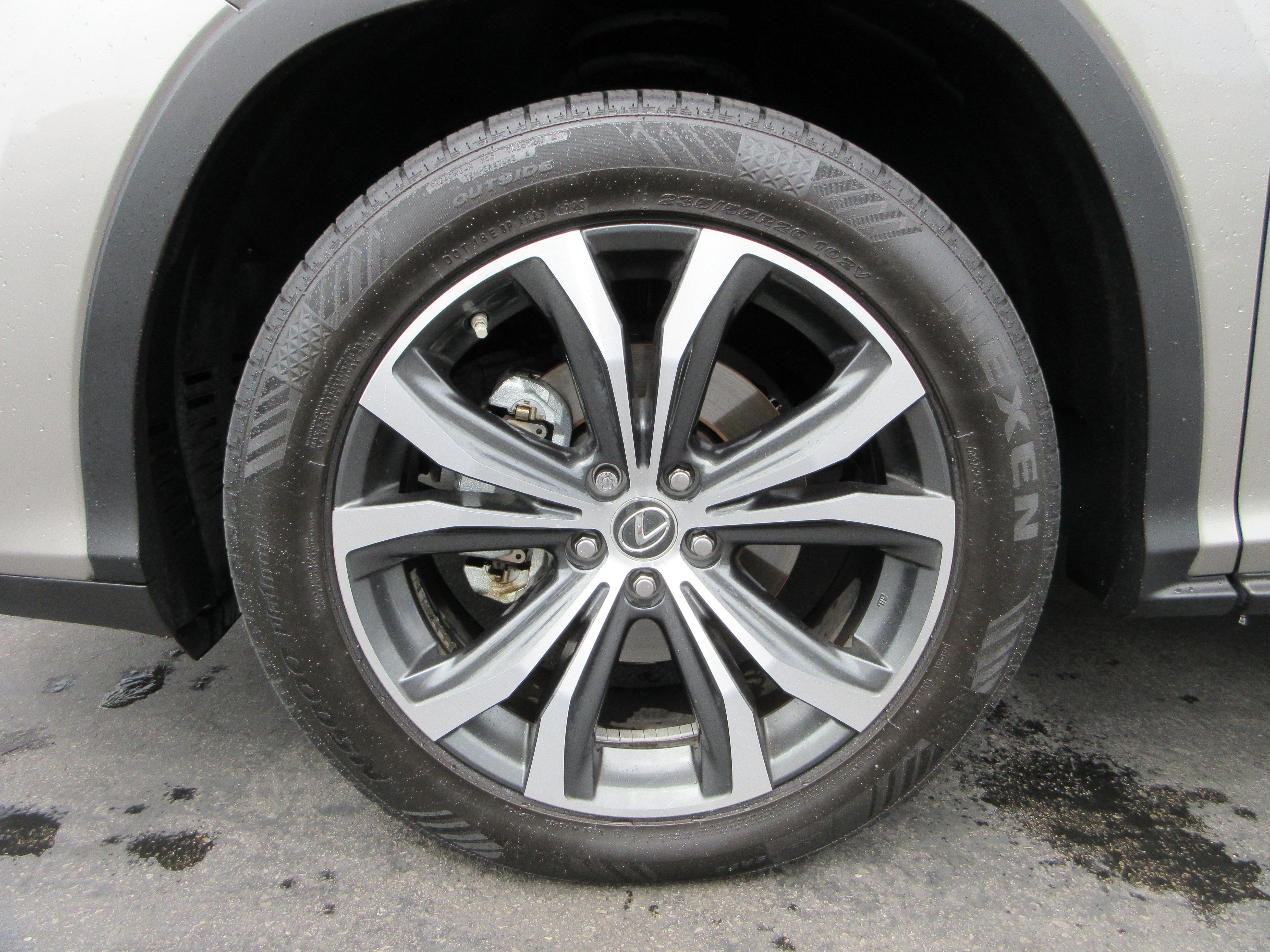 Used 2020 Atomic Silver Lexus 350 image 18