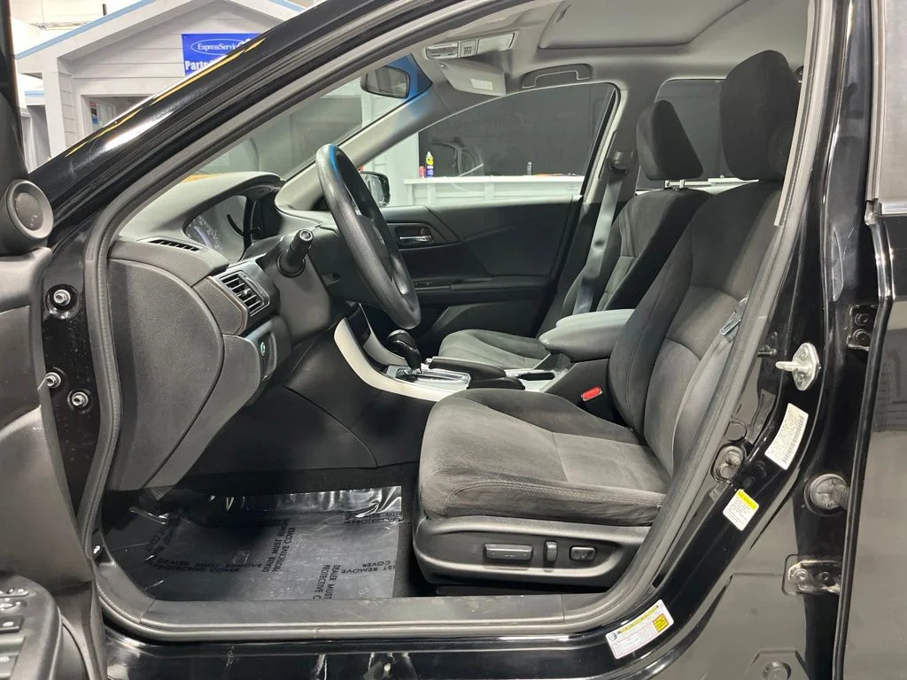 Used 2013 Crystal Black Pearl Honda EX-L image 12